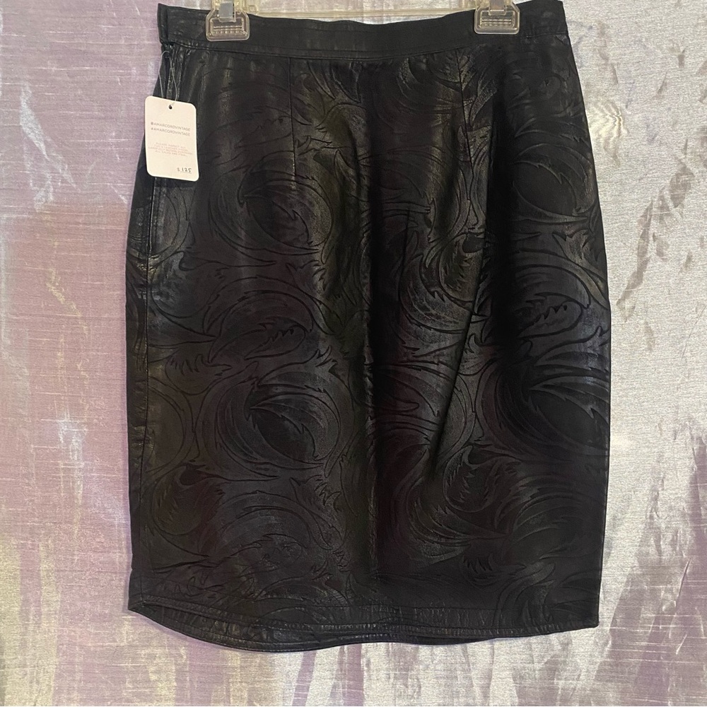 Maxime embossed leather skirt,fully lined,back zip,form fitting, SZ46 read notes